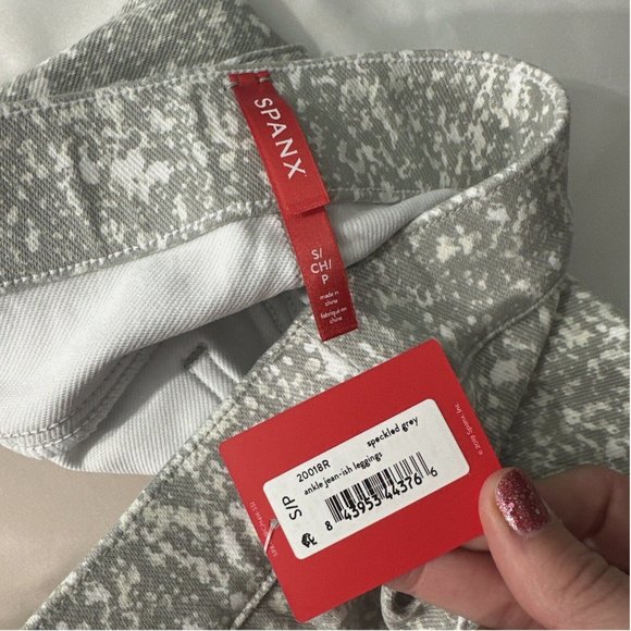 NWT $98‎ Spanx [ Small ] Ankle Jean-ish Leggings in Speckled Grey White - Picture 5 of 13